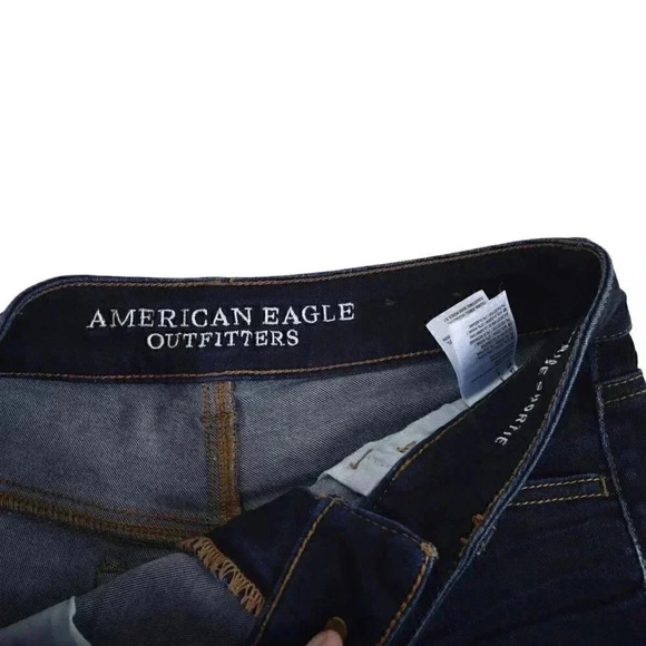 American Eagle Dark Wash Hi-Rise  Shortie Raw Hem Size 8 - Picture 3 of 8
